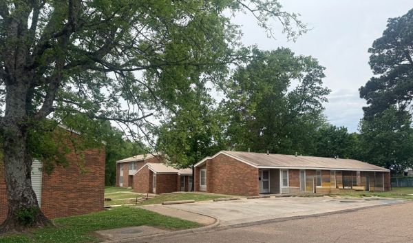 Riverside Courts